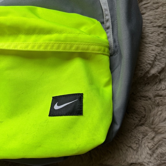Nike Backpack Gym School Work Bag Casual Grey Green One Size - Picture 9 of 11